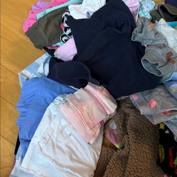 50 piece kids clothes bundle baby to toddler. Girl and boy bundle - Picture 6 of 7